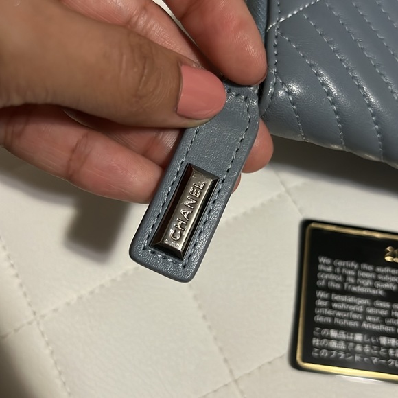 Quilt Chanel Wallet 🌺 - Picture 2 of 7